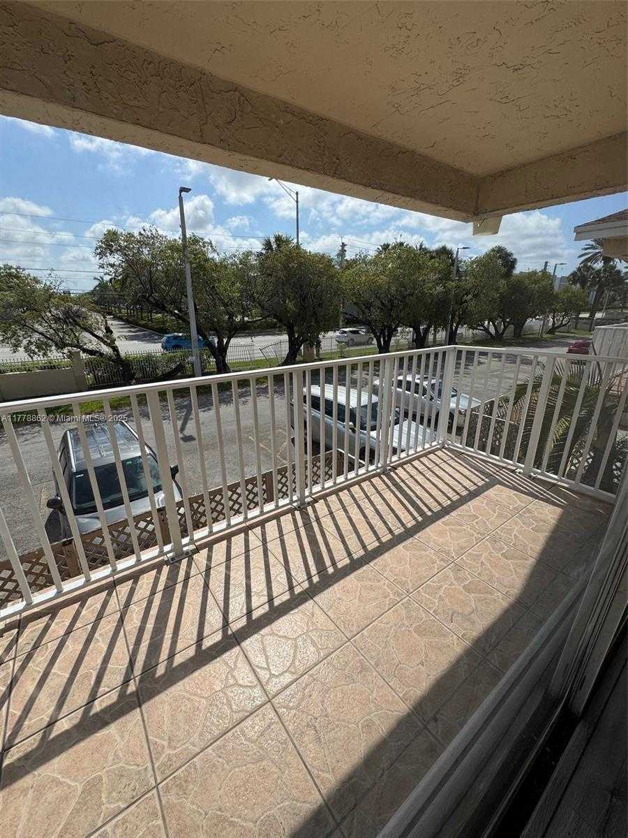 Small Image of 4420 NORTH WEST 79TH AVE #2E, Doral Number 9