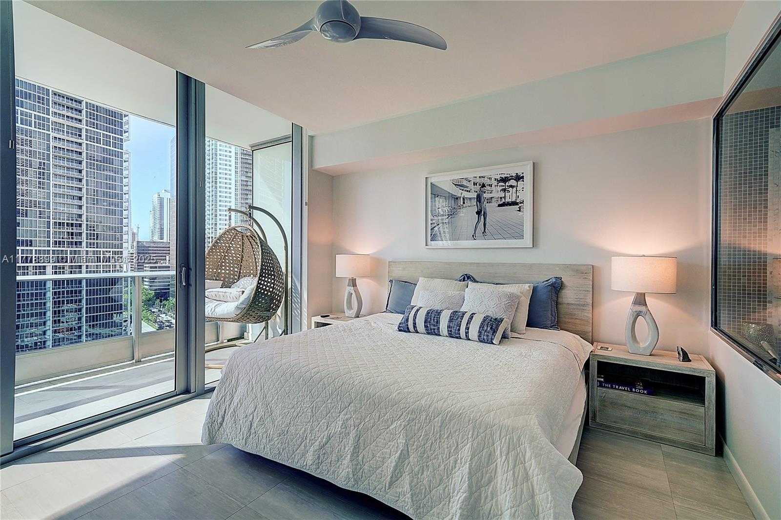 Small Image of 200 BISCAYNE BOULEVARD WAY #1408, Miami Number 11