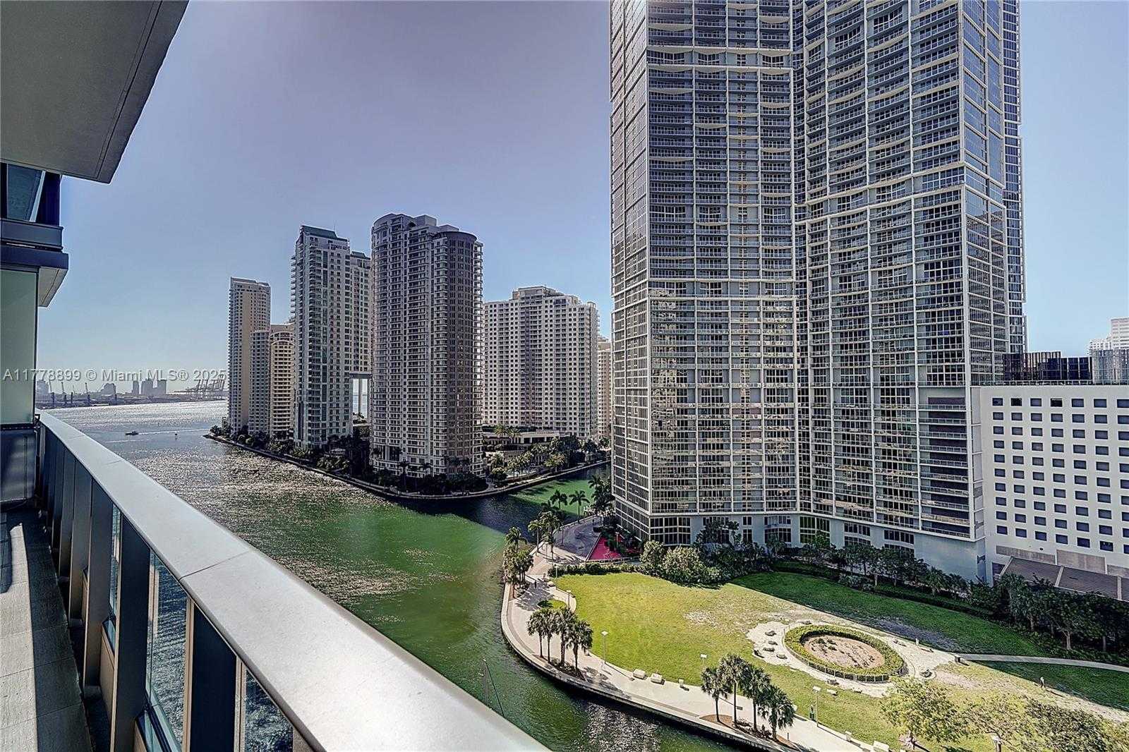 Small Image of 200 BISCAYNE BOULEVARD WAY #1408, Miami Number 6
