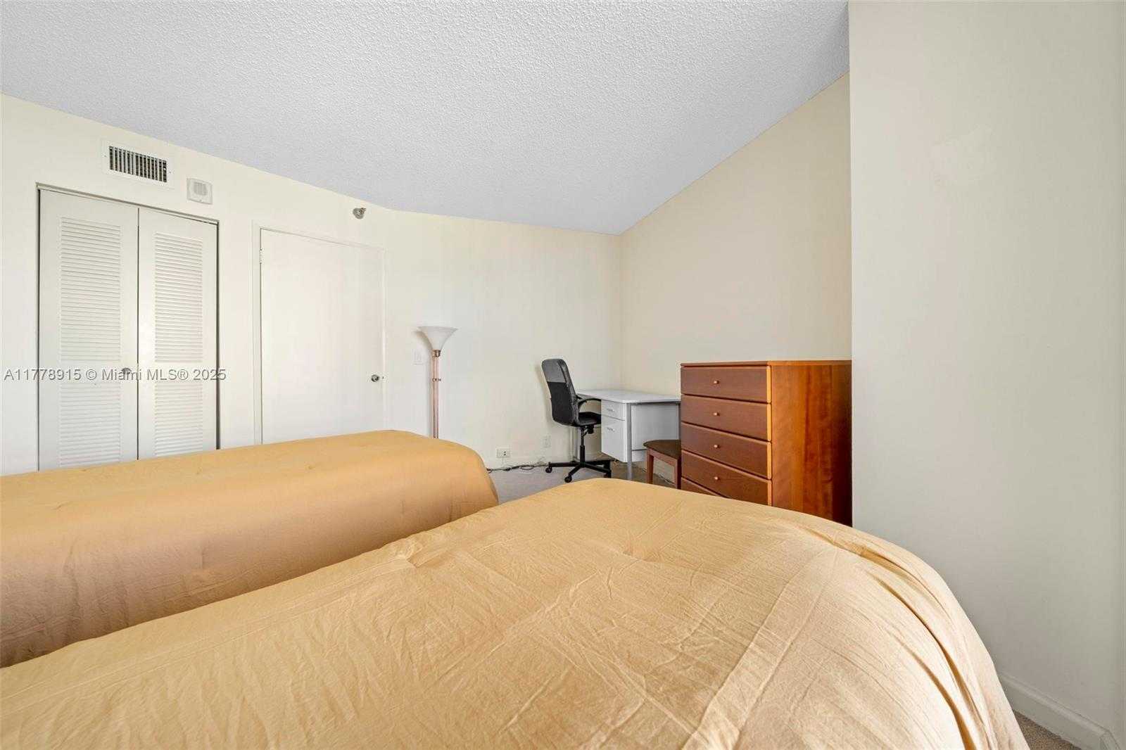 Small Image of 3400 NORTH EAST 192 STREET #1810, Aventura Number 11