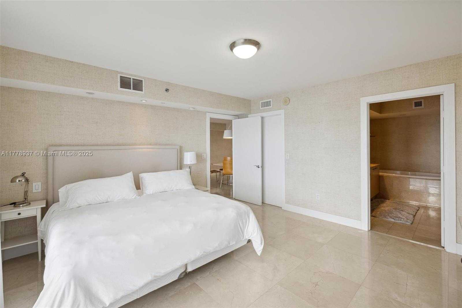 Small Image of 1830 SOUTH OCEAN DR #2904, Hallandale Beach Number 11