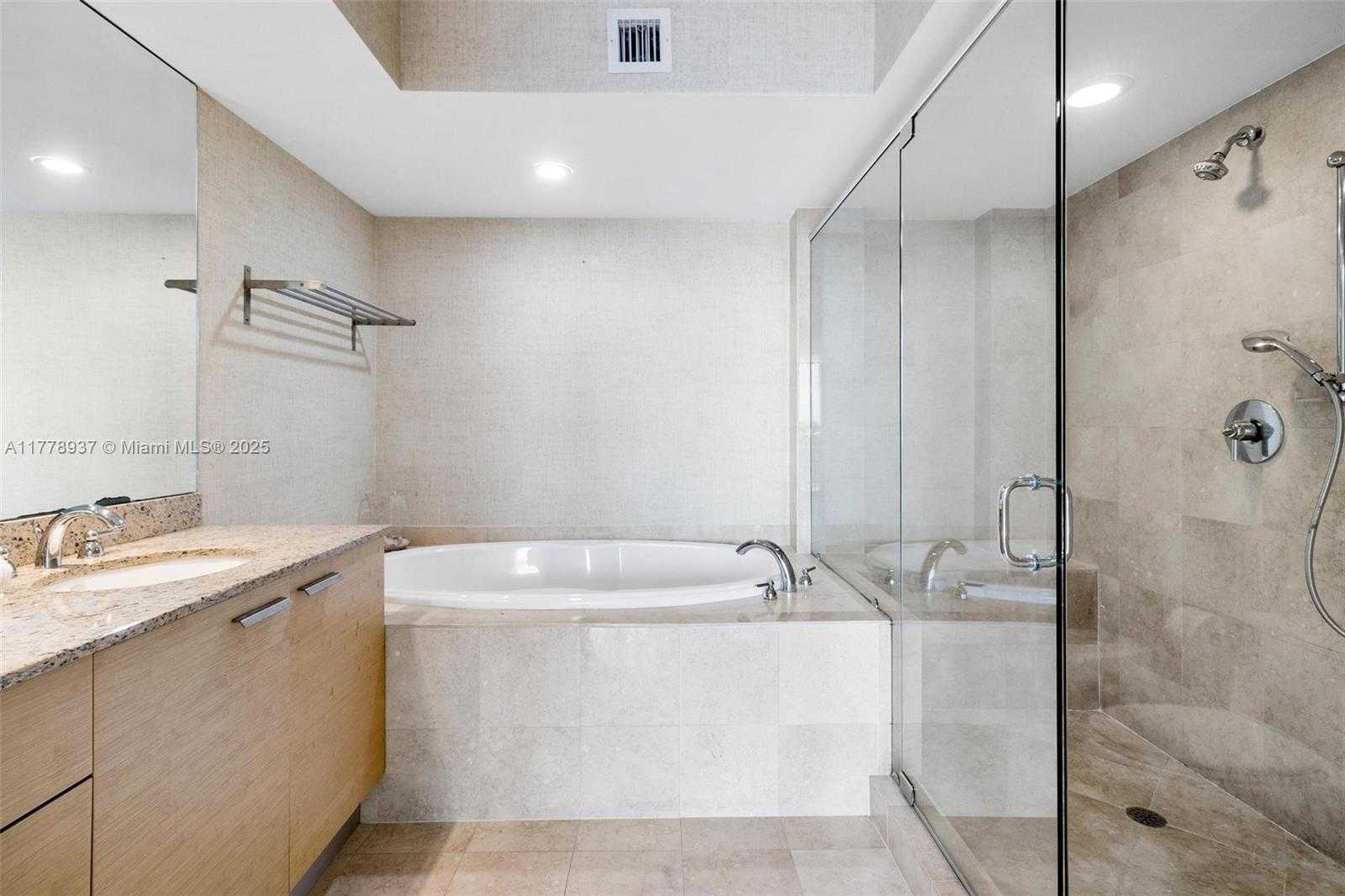Small Image of 1830 SOUTH OCEAN DR #2904, Hallandale Beach Number 14