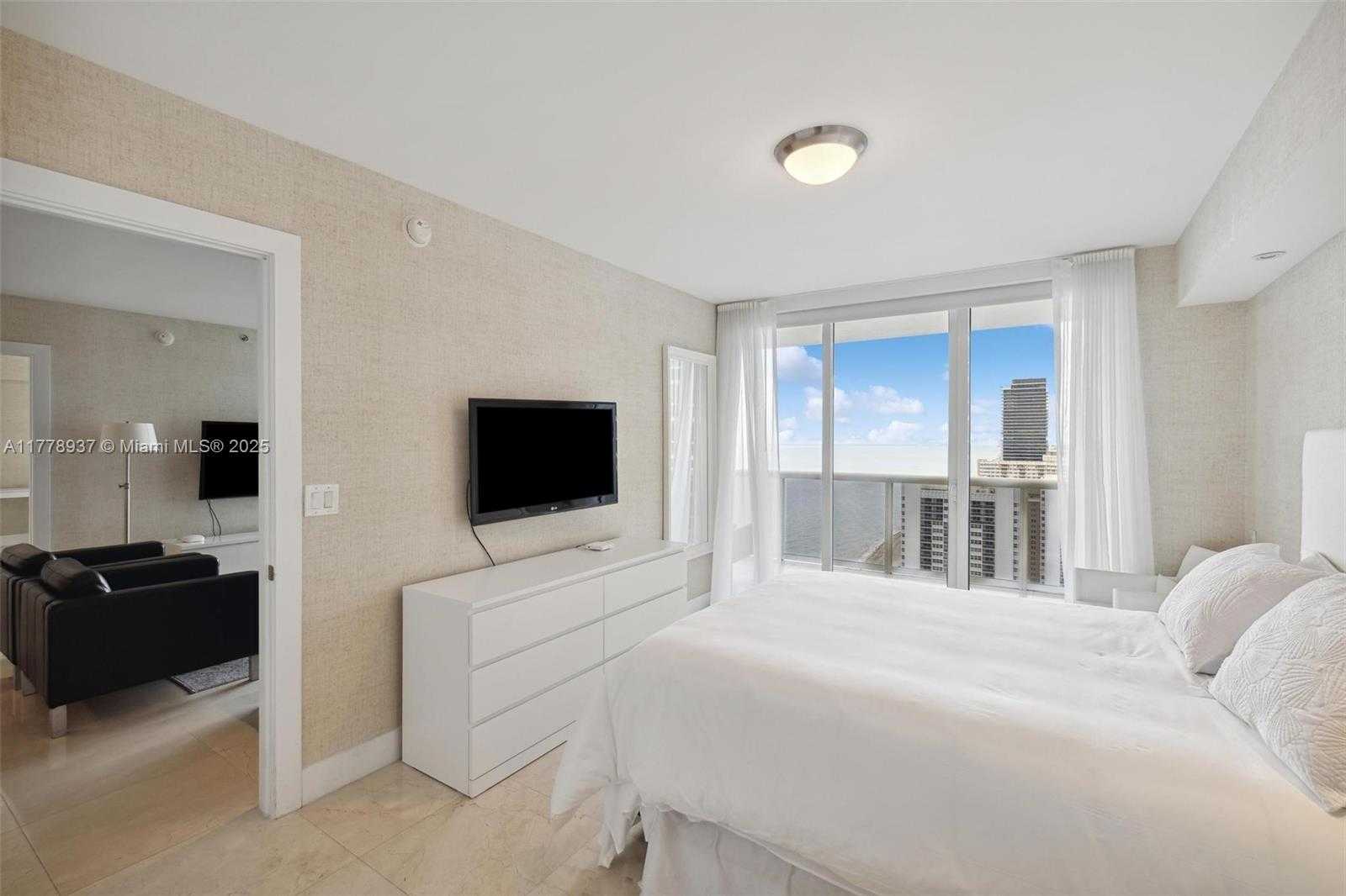 Small Image of 1830 SOUTH OCEAN DR #2904, Hallandale Beach Number 15