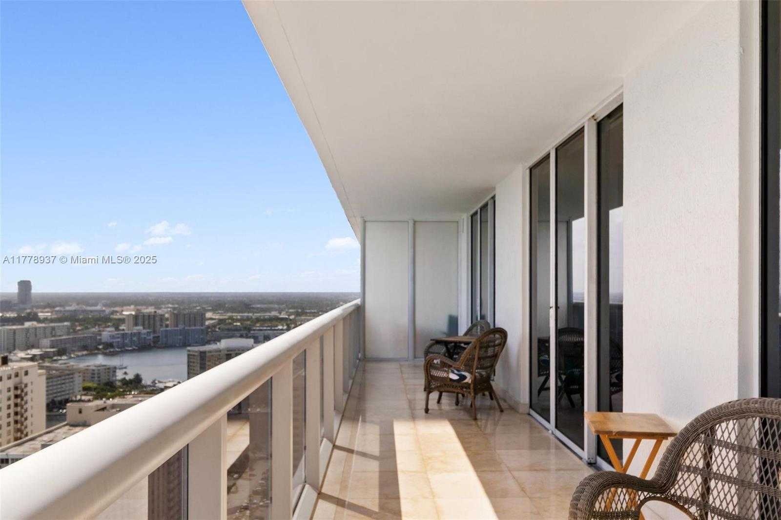 Small Image of 1830 SOUTH OCEAN DR #2904, Hallandale Beach Number 25