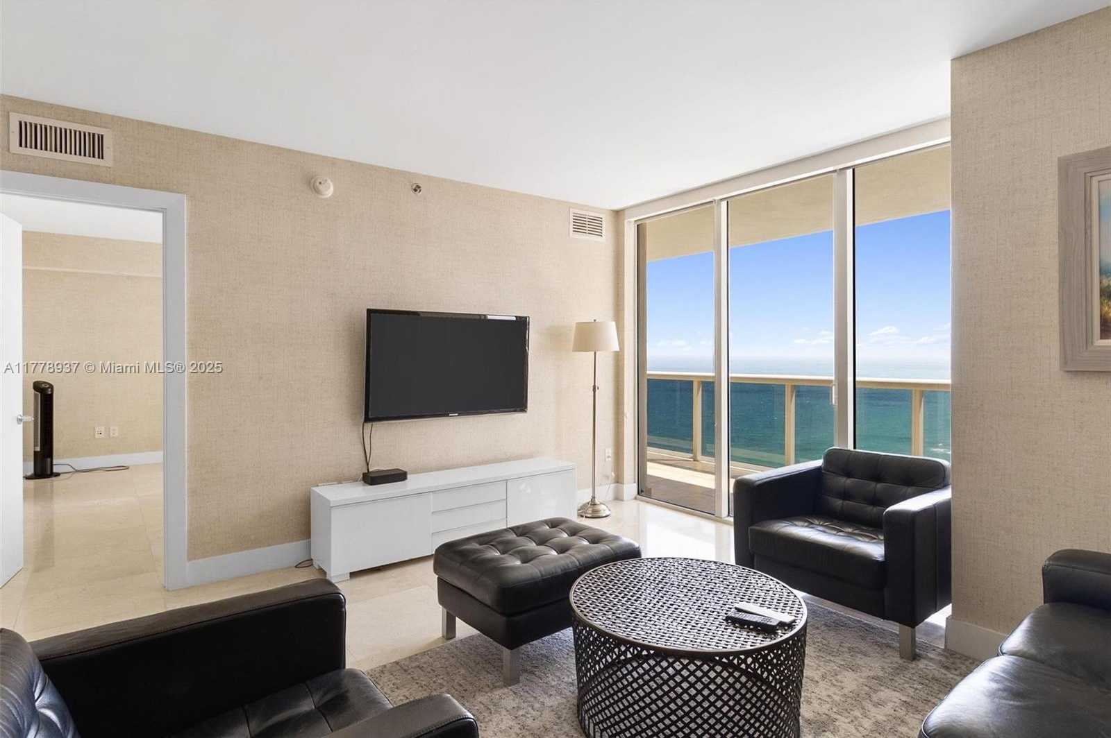 Small Image of 1830 SOUTH OCEAN DR #2904, Hallandale Beach Number 3