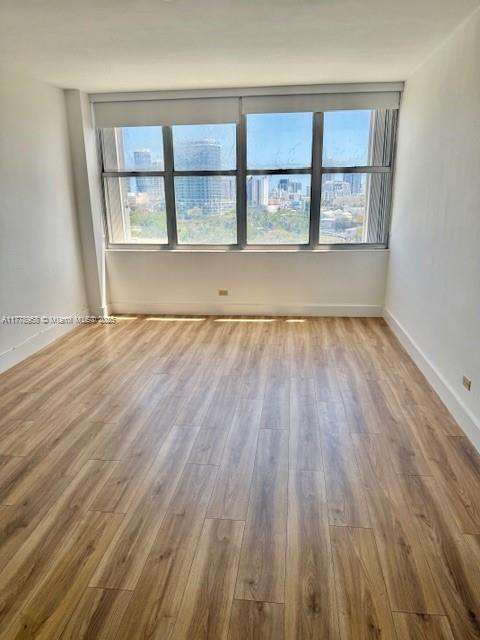 Small Image of 7441 #8K, Miami Beach Number 17