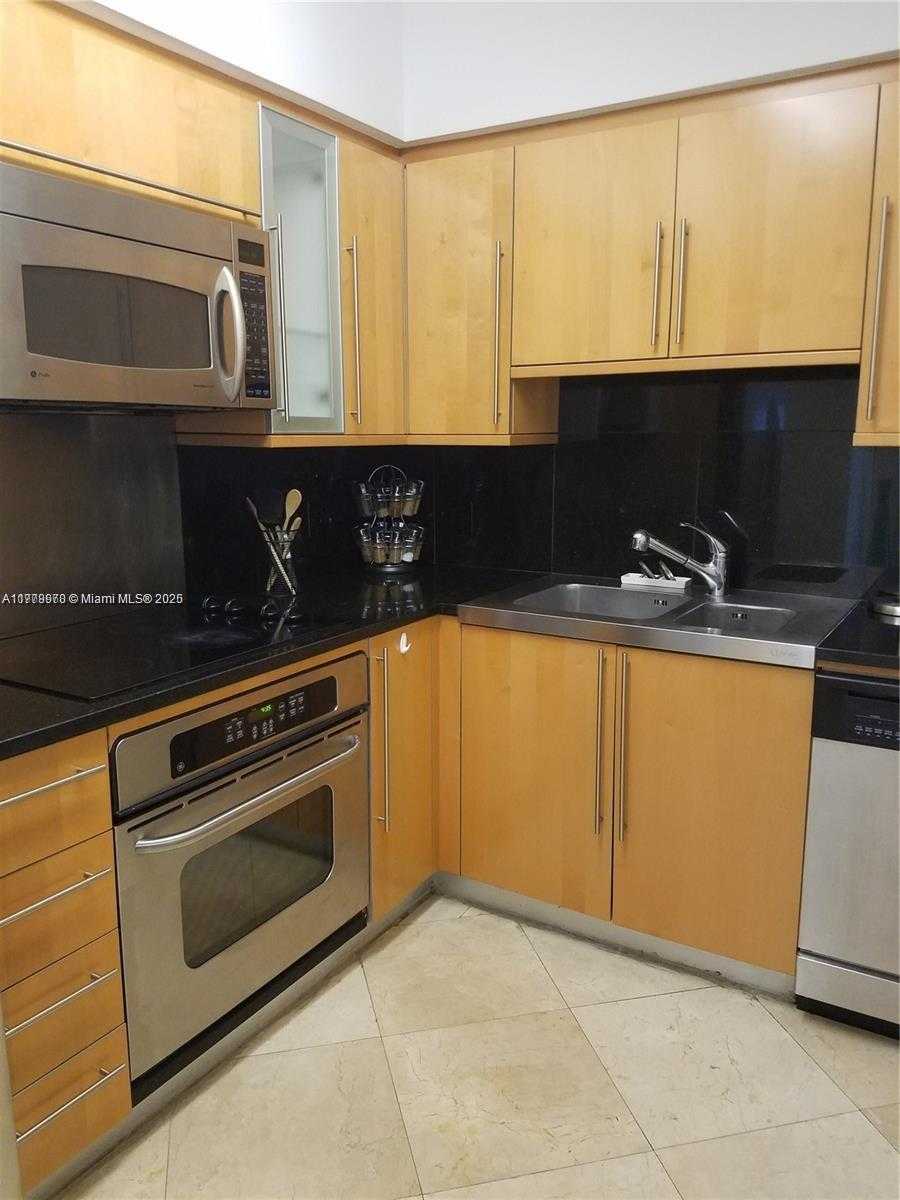Small Image of 6365 COLLINS AVE #910, Miami Beach Number 7