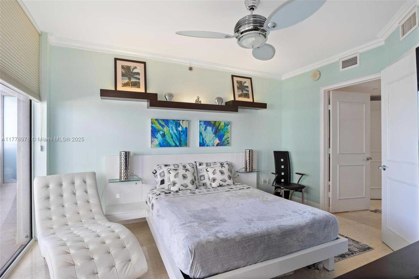 Small Image of 1830 #2008, Hallandale Beach Number 14