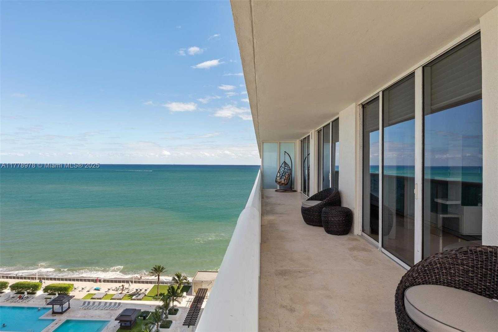 Small Image of 1830 #2008, Hallandale Beach Number 18