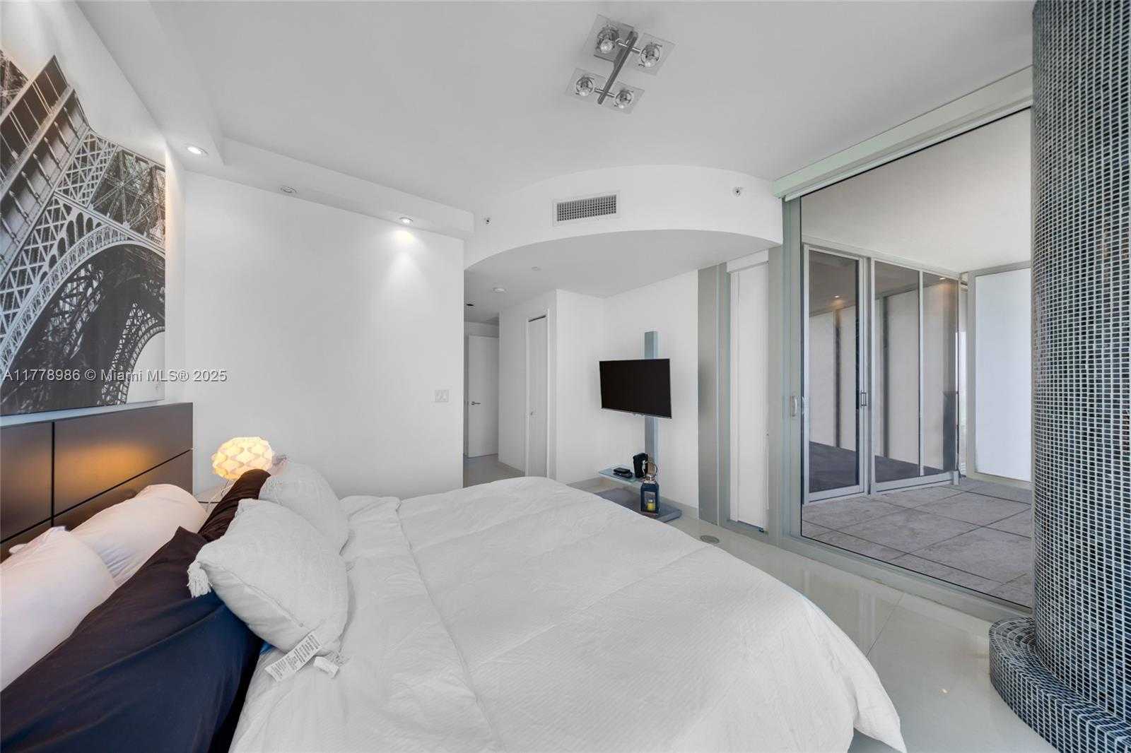 Small Image of 17121 COLLINS AVE #1406, Sunny Isles Beach Number 16
