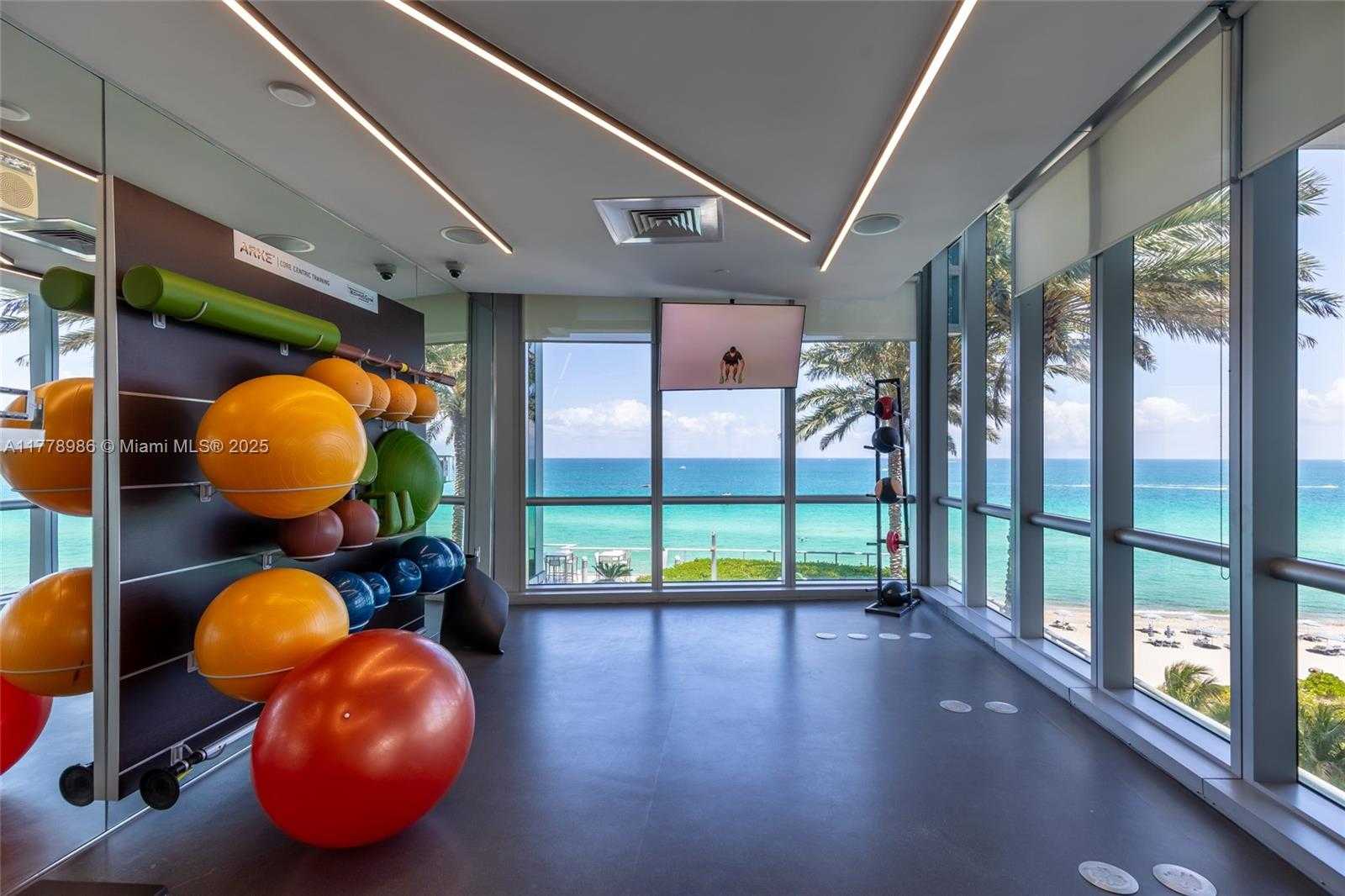 Small Image of 17121 COLLINS AVE #1406, Sunny Isles Beach Number 36