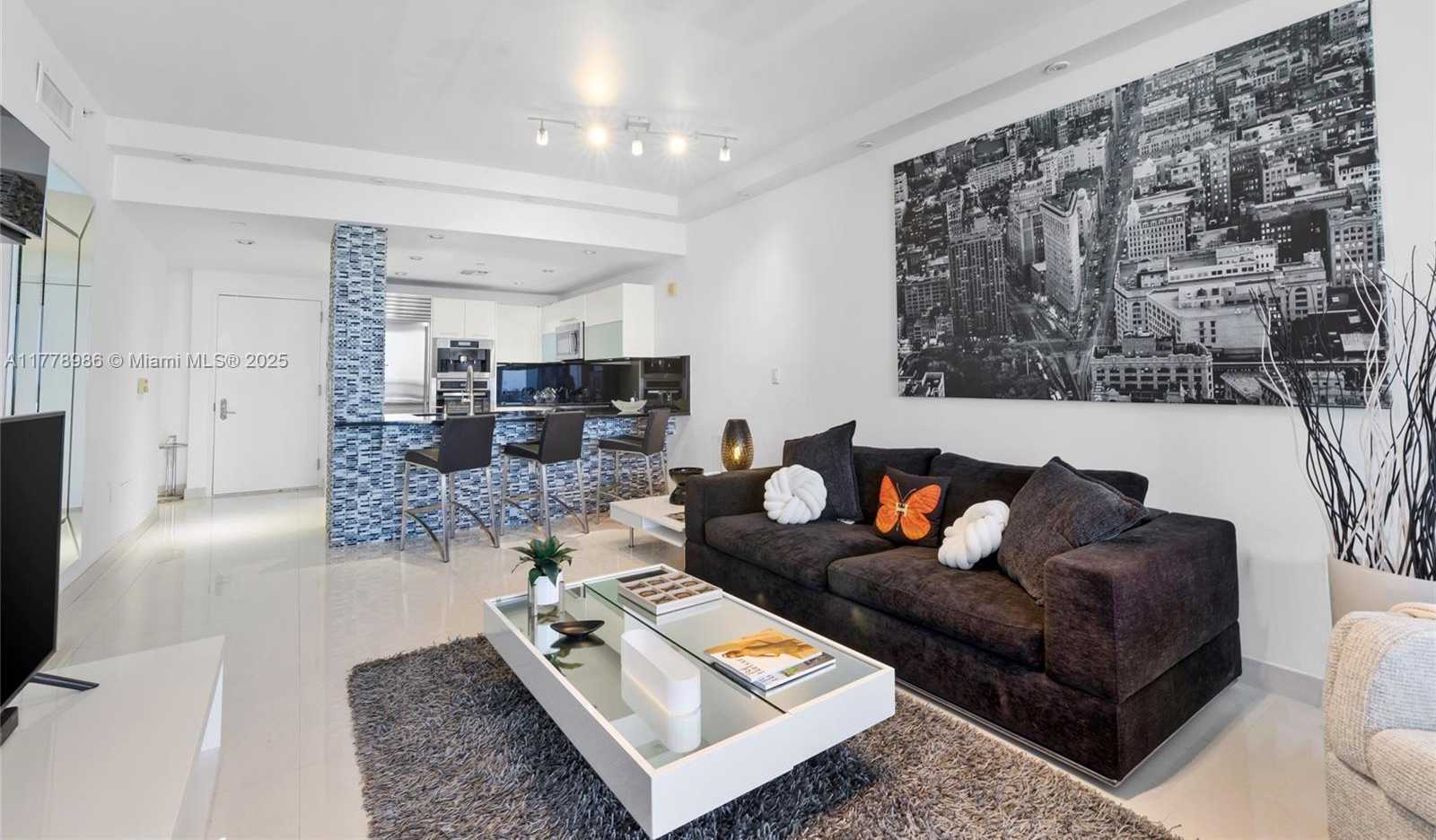 Small Image of 17121 COLLINS AVE #1406, Sunny Isles Beach Number 4