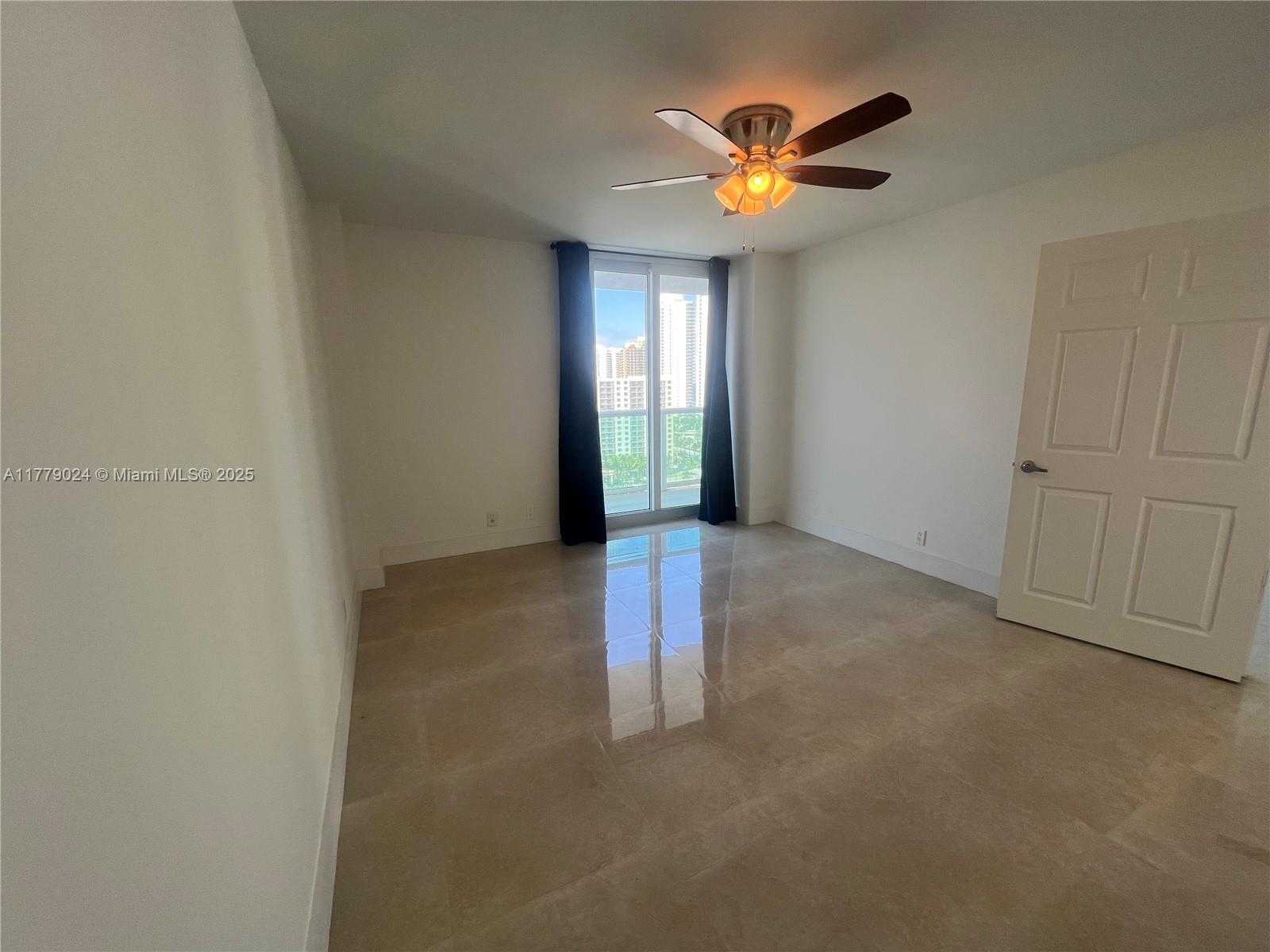 Small Image of 100 BAYVIEW DR #1829, Sunny Isles Beach Number 20