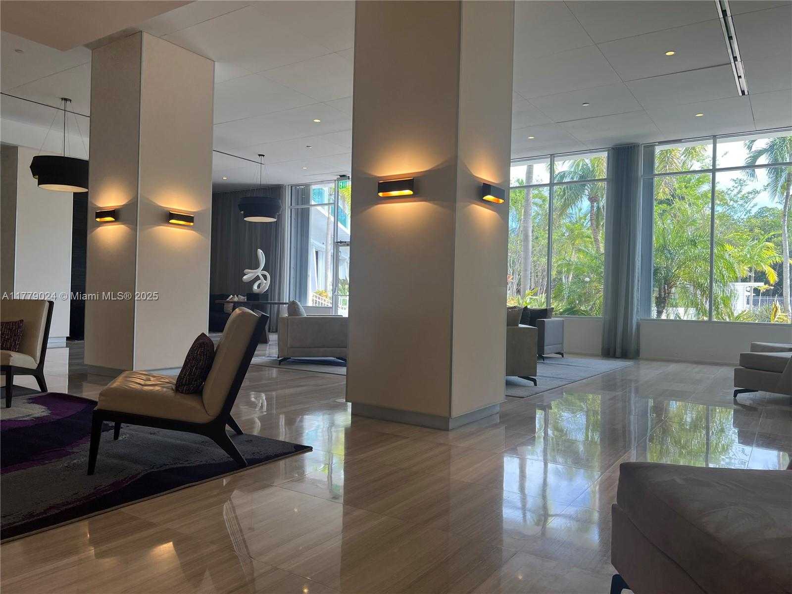 Small Image of 100 BAYVIEW DR #1829, Sunny Isles Beach Number 5
