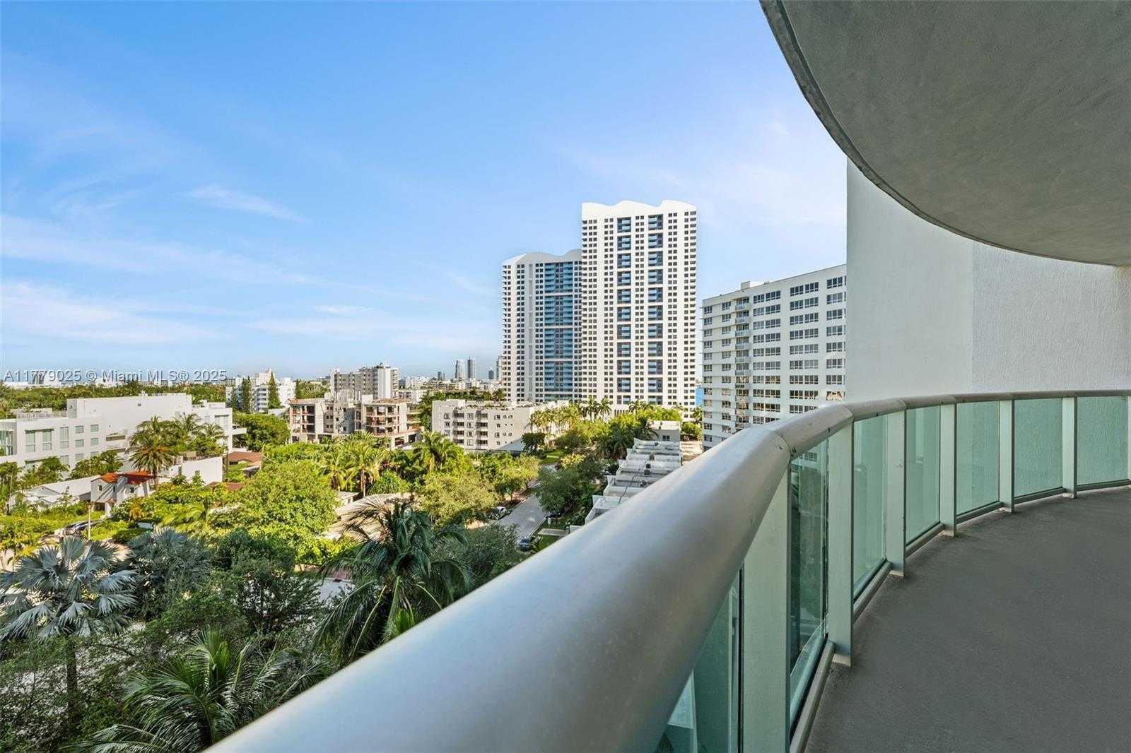 Small Image of 1500 BAY RD #C-1006, Miami Beach Number 2