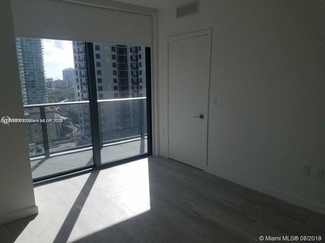 Small Image of 55 SOUTH WEST 9TH ST #1805, Miami Number 4