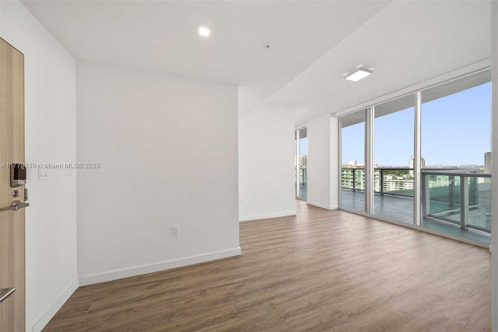 Small Image of 1500 BAY RD #C-2312, Miami Beach Number 13