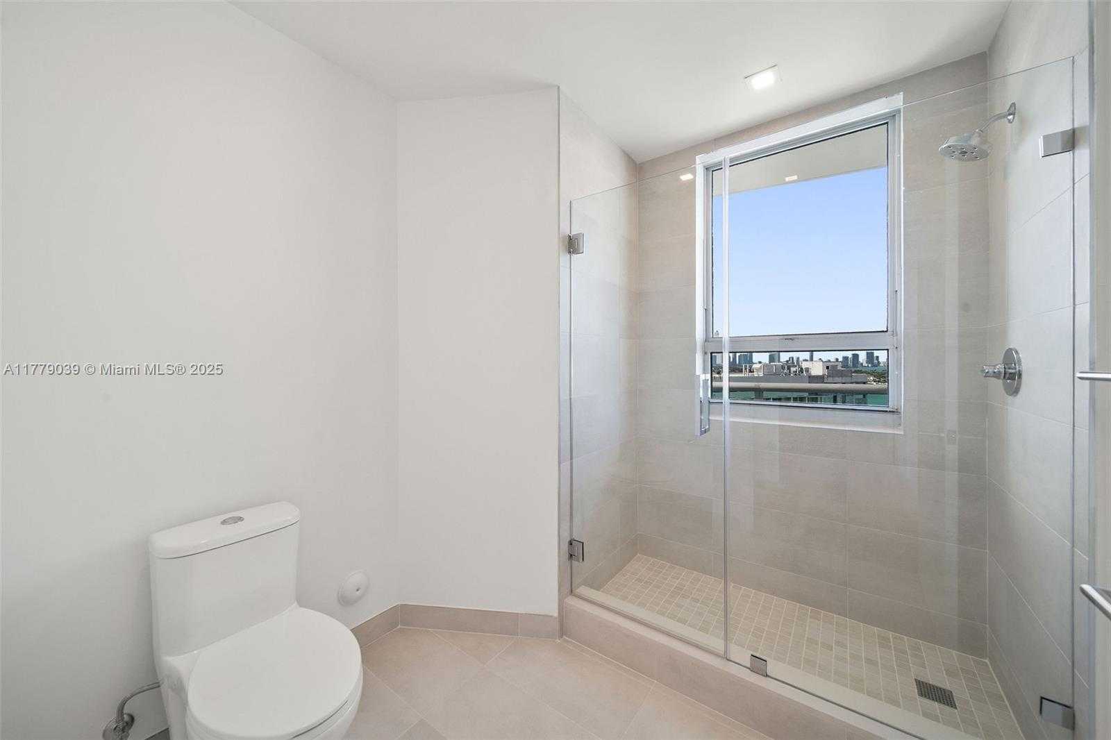 Small Image of 1500 BAY RD #C-2312, Miami Beach Number 22