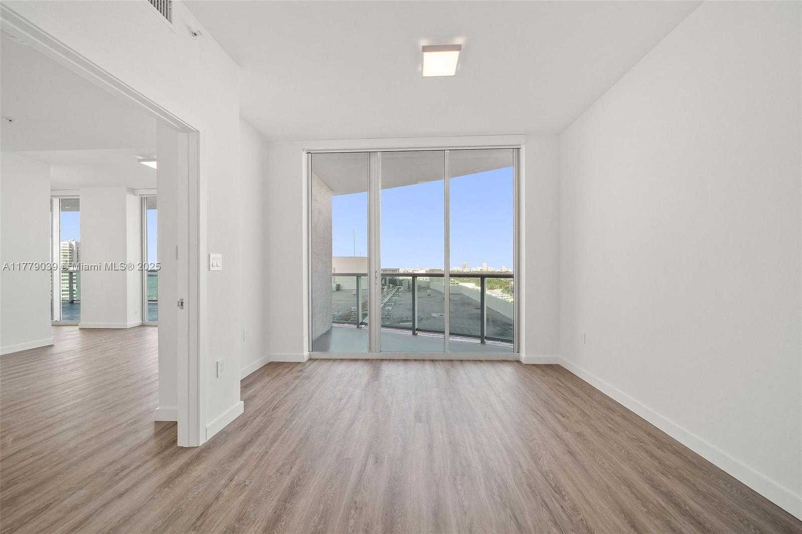 Small Image of 1500 BAY RD #C-2312, Miami Beach Number 26