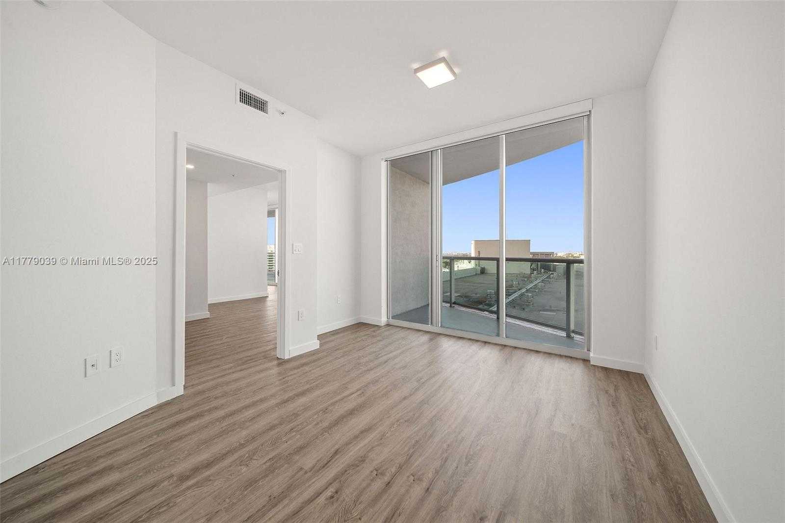Small Image of 1500 BAY RD #C-2312, Miami Beach Number 28