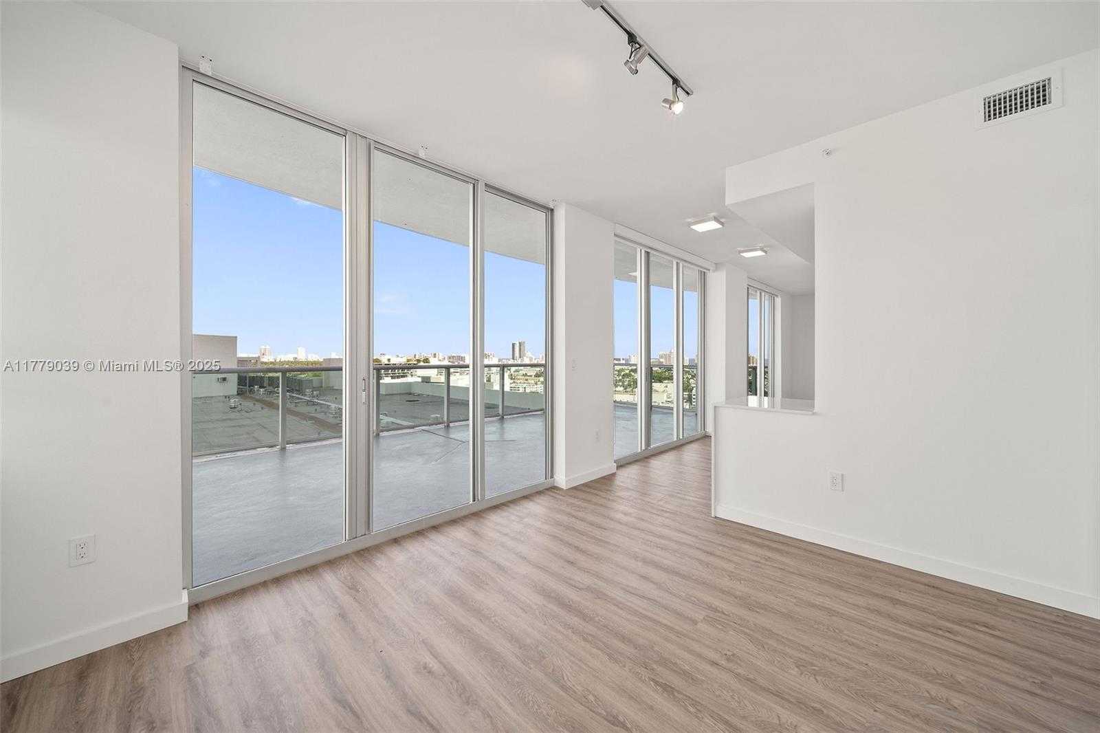 Small Image of 1500 BAY RD #C-2312, Miami Beach Number 8