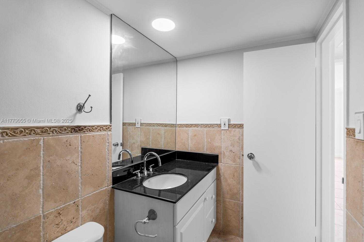 Small Image of 5161 COLLINS AVE #701, Miami Beach Number 28