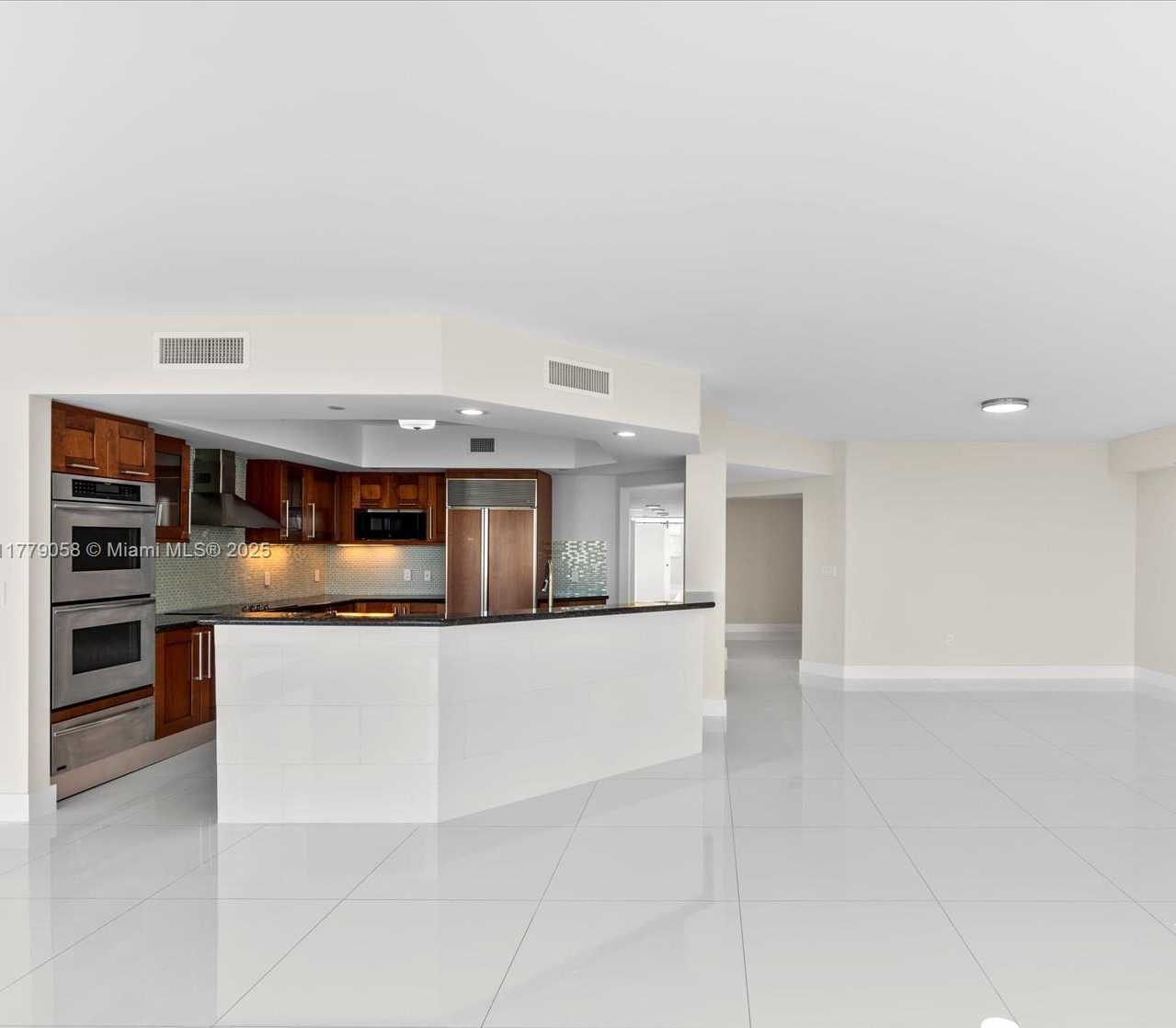 Small Image of 3301 NORTH EAST 183RD ST #1204, Aventura Number 12