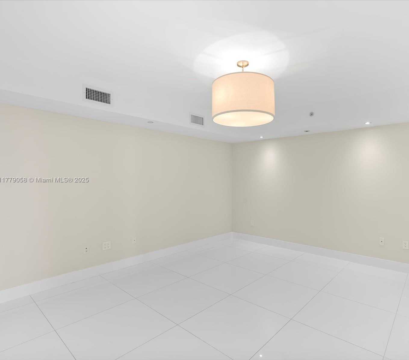 Small Image of 3301 NORTH EAST 183RD ST #1204, Aventura Number 24
