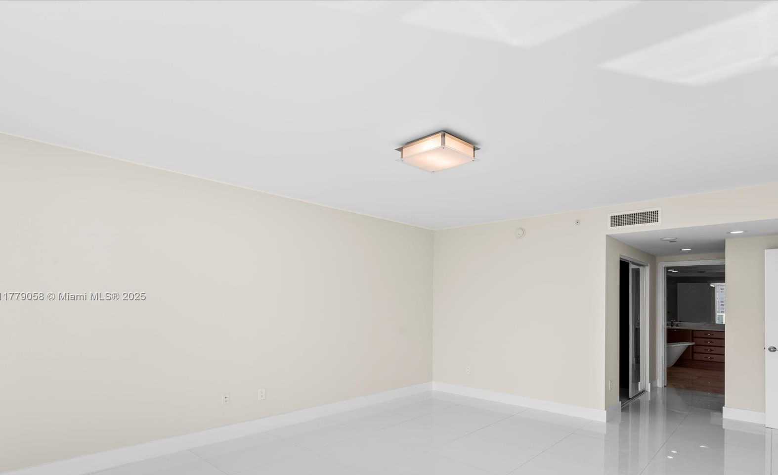Small Image of 3301 NORTH EAST 183RD ST #1204, Aventura Number 32