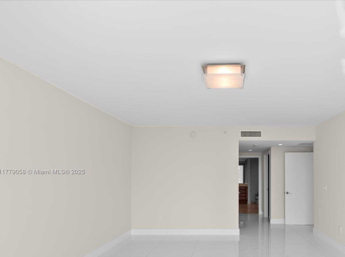 Small Image of 3301 NORTH EAST 183RD ST #1204, Aventura Number 34