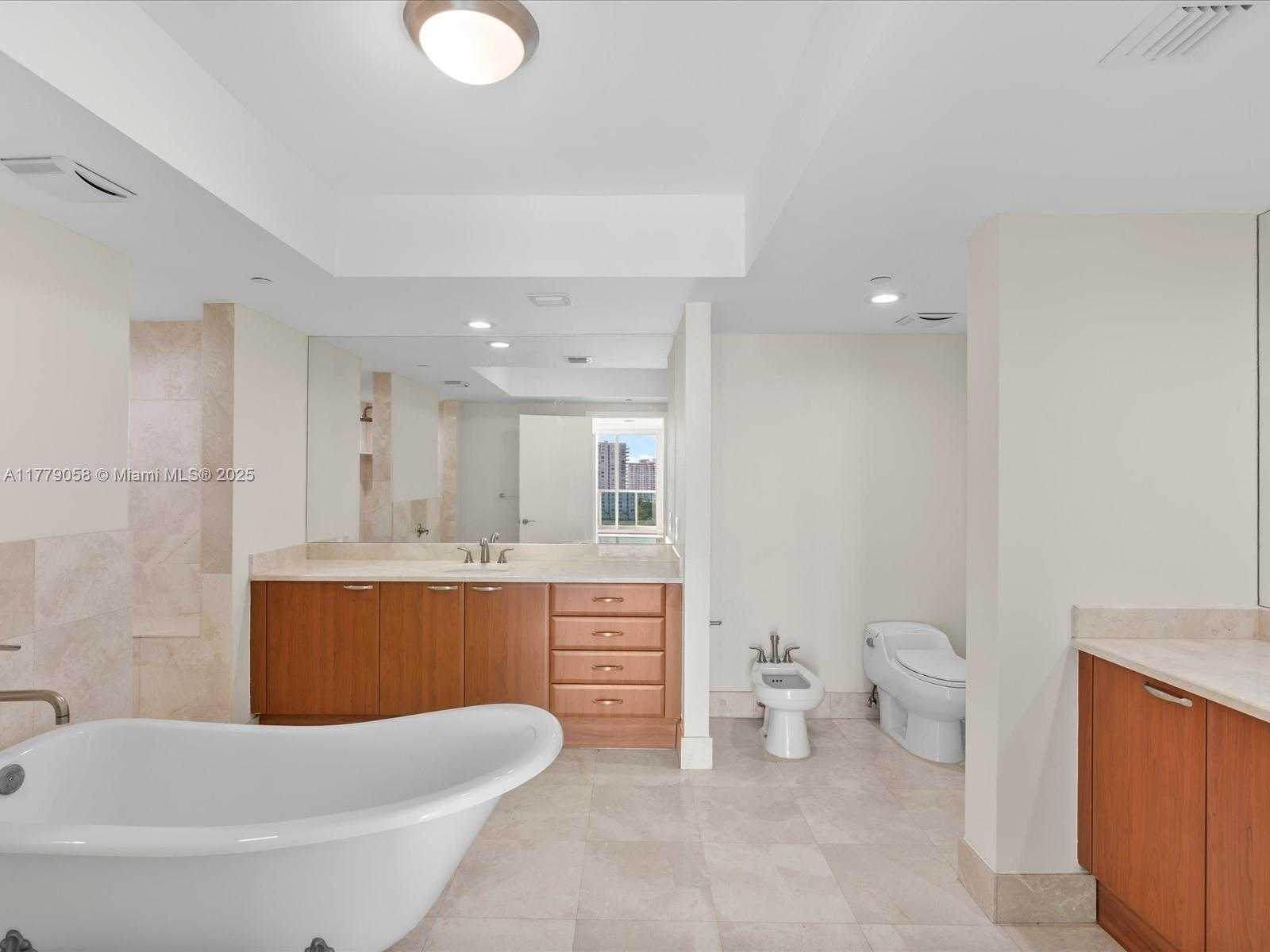 Small Image of 3301 NORTH EAST 183RD ST #1204, Aventura Number 39