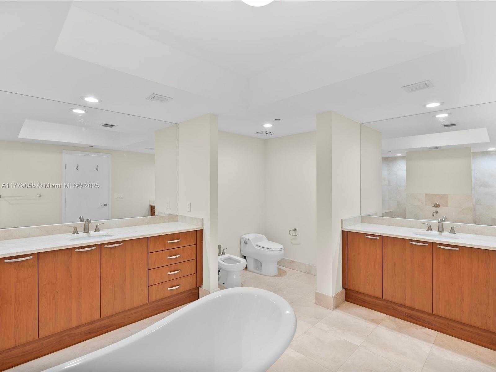 Small Image of 3301 NORTH EAST 183RD ST #1204, Aventura Number 43