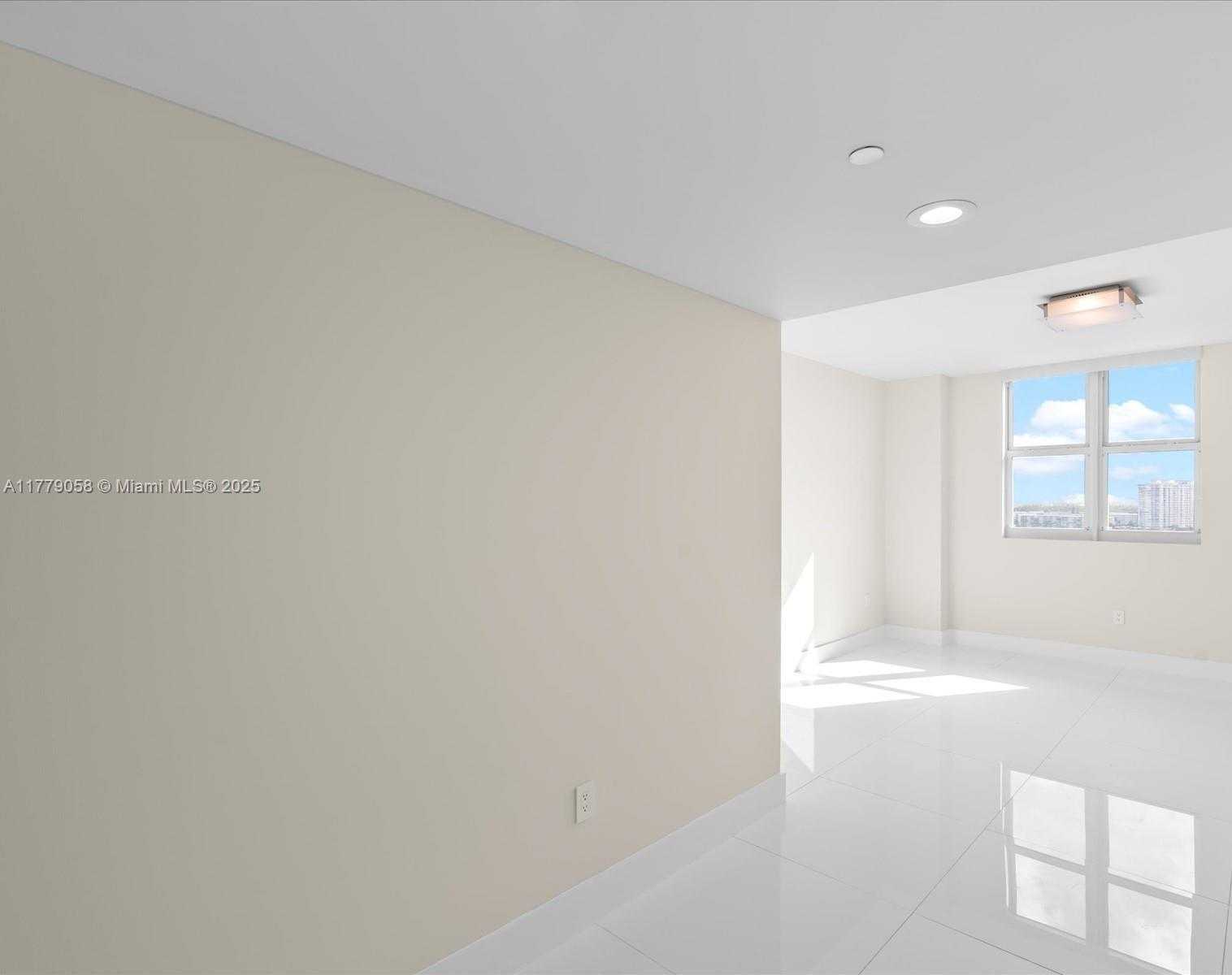 Small Image of 3301 NORTH EAST 183RD ST #1204, Aventura Number 47