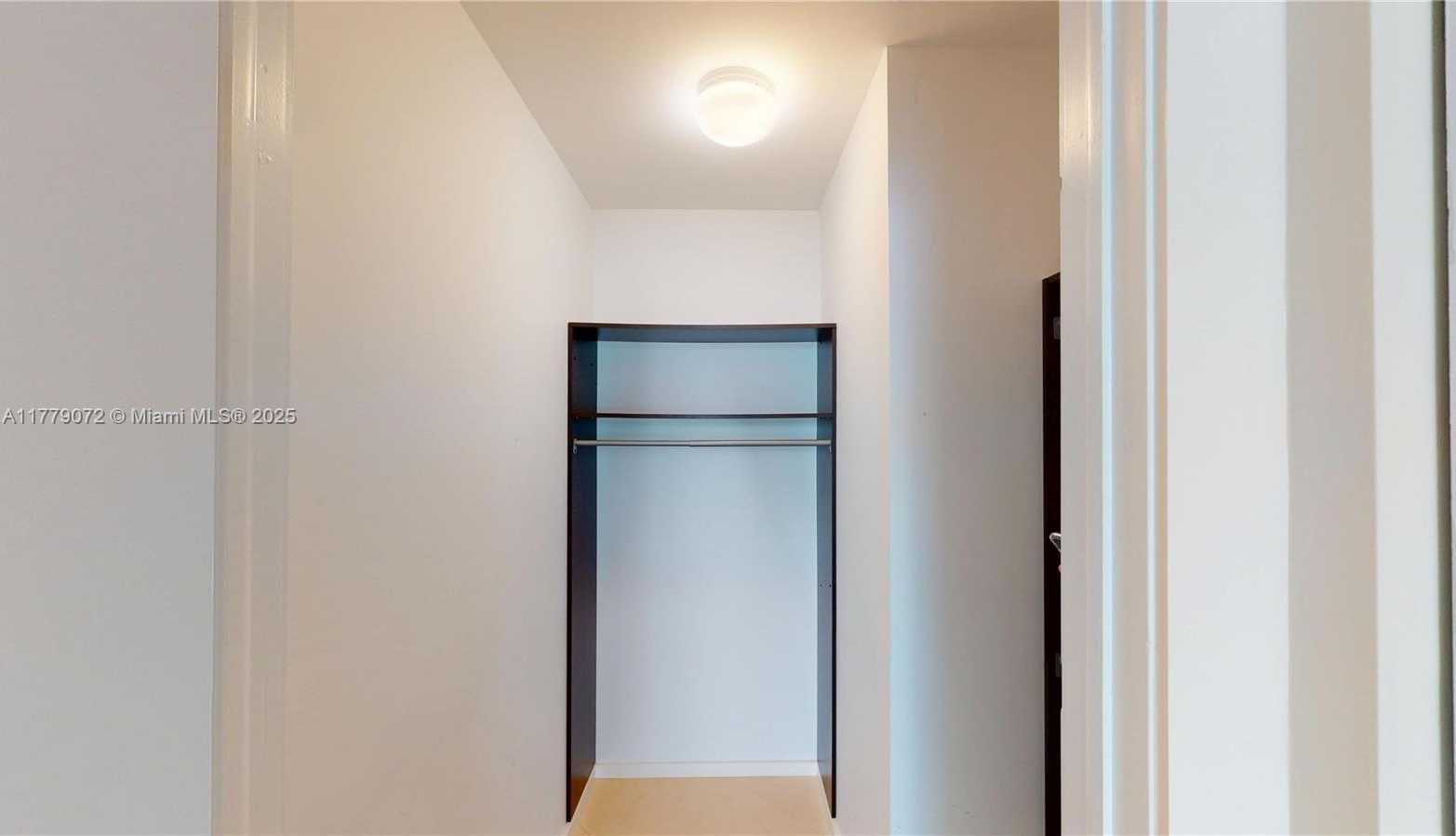 Small Image of 900 BISCAYNE BLVD #4312, Miami Number 12