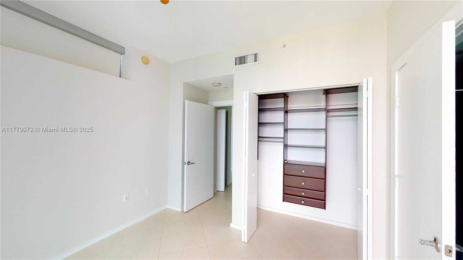 Small Image of 900 BISCAYNE BLVD #4312, Miami Number 18