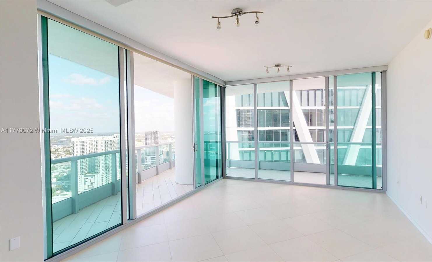 Small Image of 900 BISCAYNE BLVD #4312, Miami Number 3