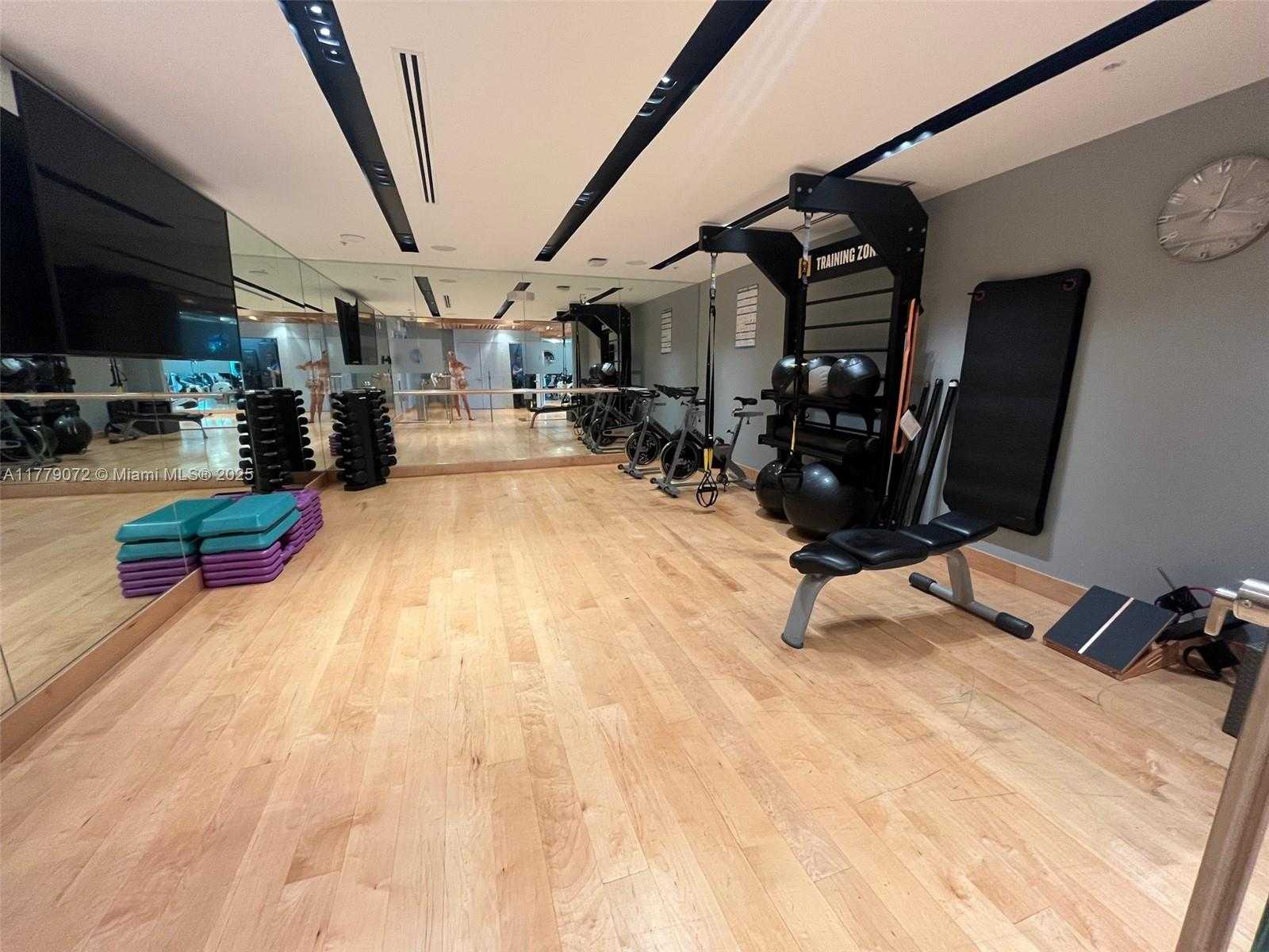 Small Image of 900 BISCAYNE BLVD #4312, Miami Number 31
