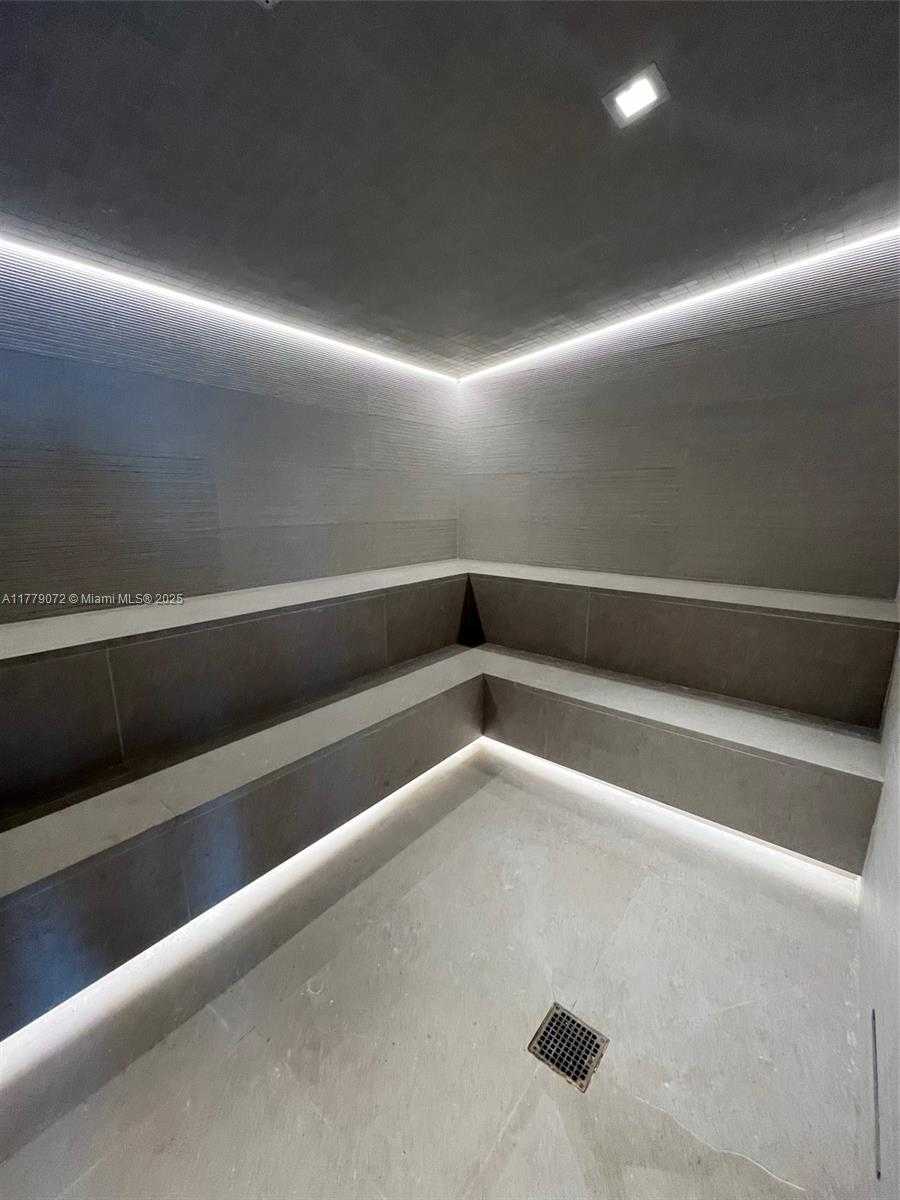 Small Image of 900 BISCAYNE BLVD #4312, Miami Number 35