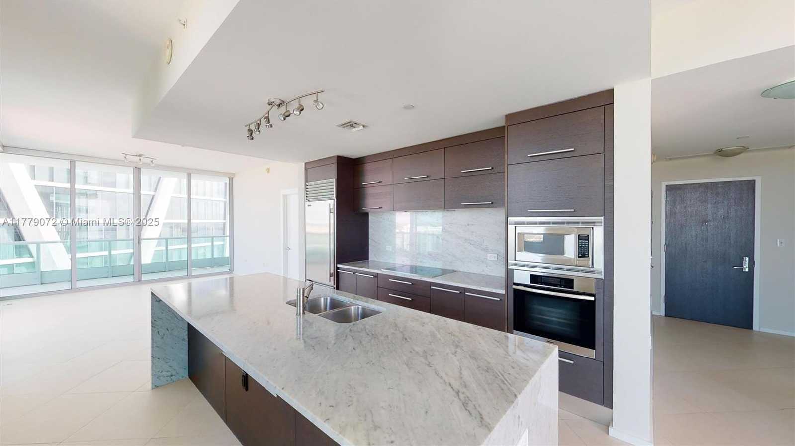 Small Image of 900 BISCAYNE BLVD #4312, Miami Number 6