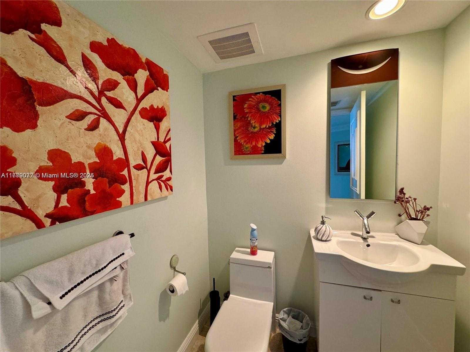 Small Image of 17201 COLLINS AVE #1407, Sunny Isles Beach Number 22