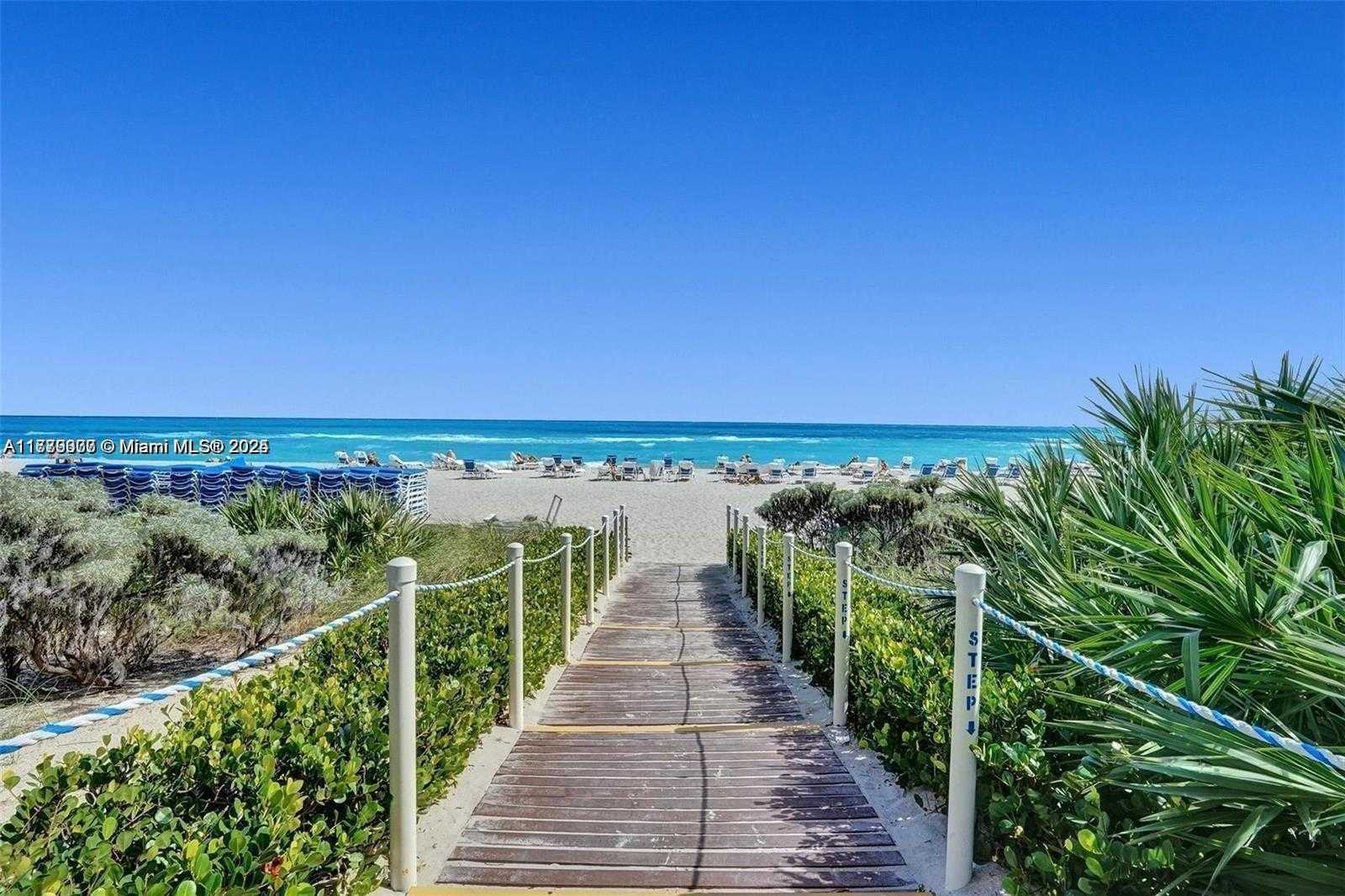 Small Image of 17201 COLLINS AVE #1407, Sunny Isles Beach Number 27