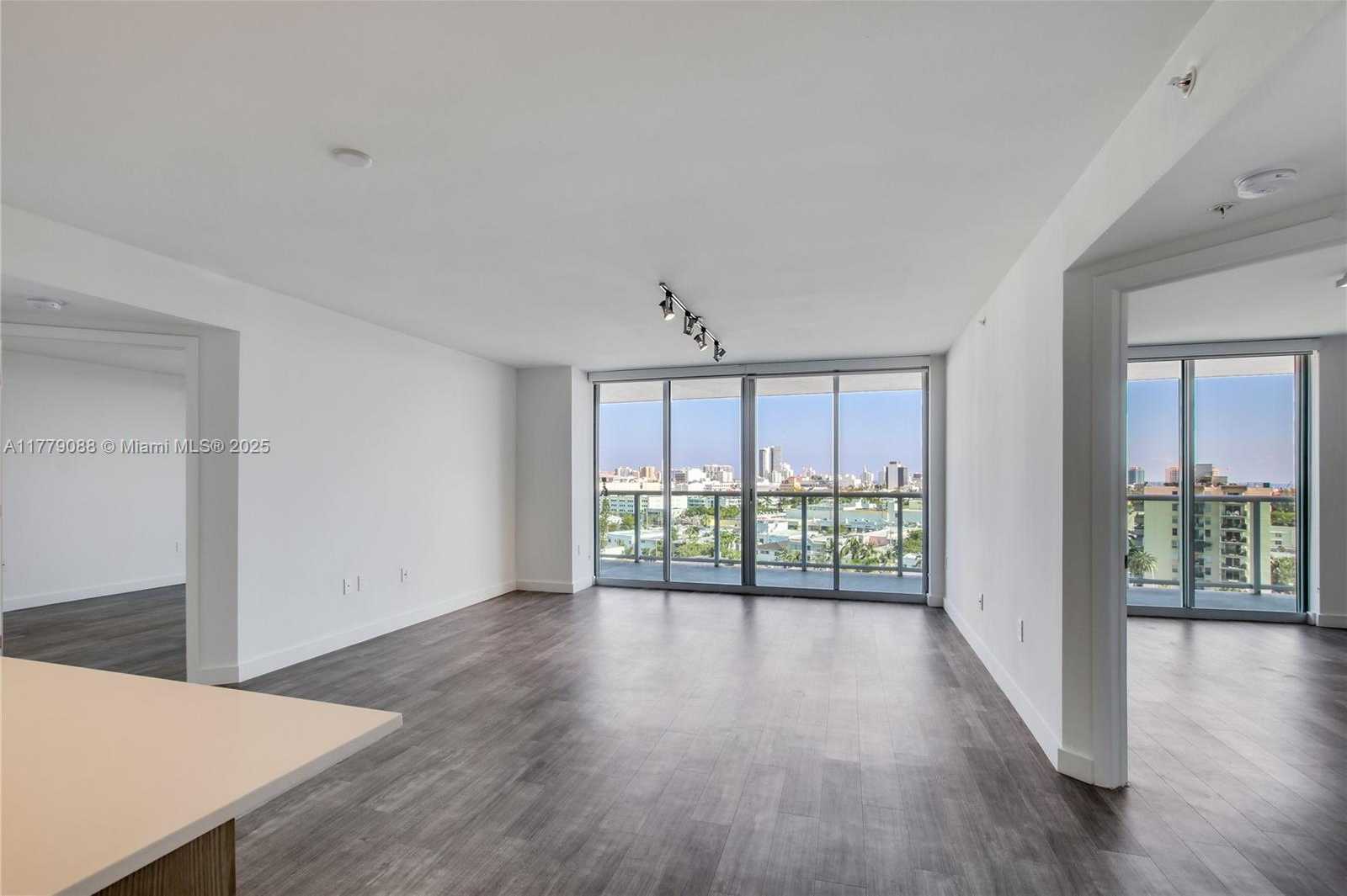 Small Image of 1500 BAY RD #C-2408, Miami Beach Number 16