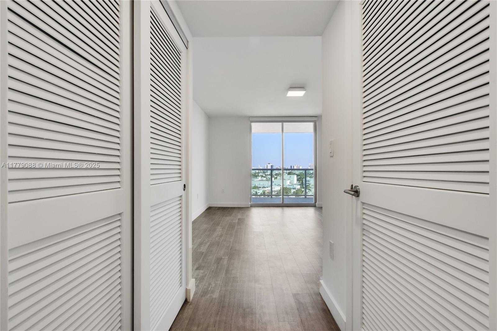 Small Image of 1500 BAY RD #C-2408, Miami Beach Number 22