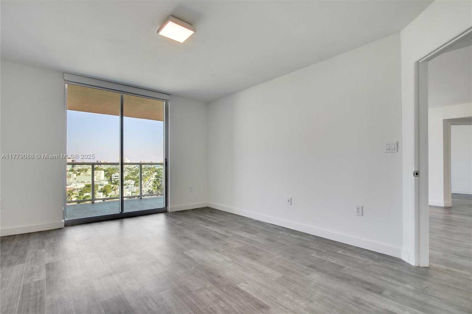 Small Image of 1500 BAY RD #C-2408, Miami Beach Number 30