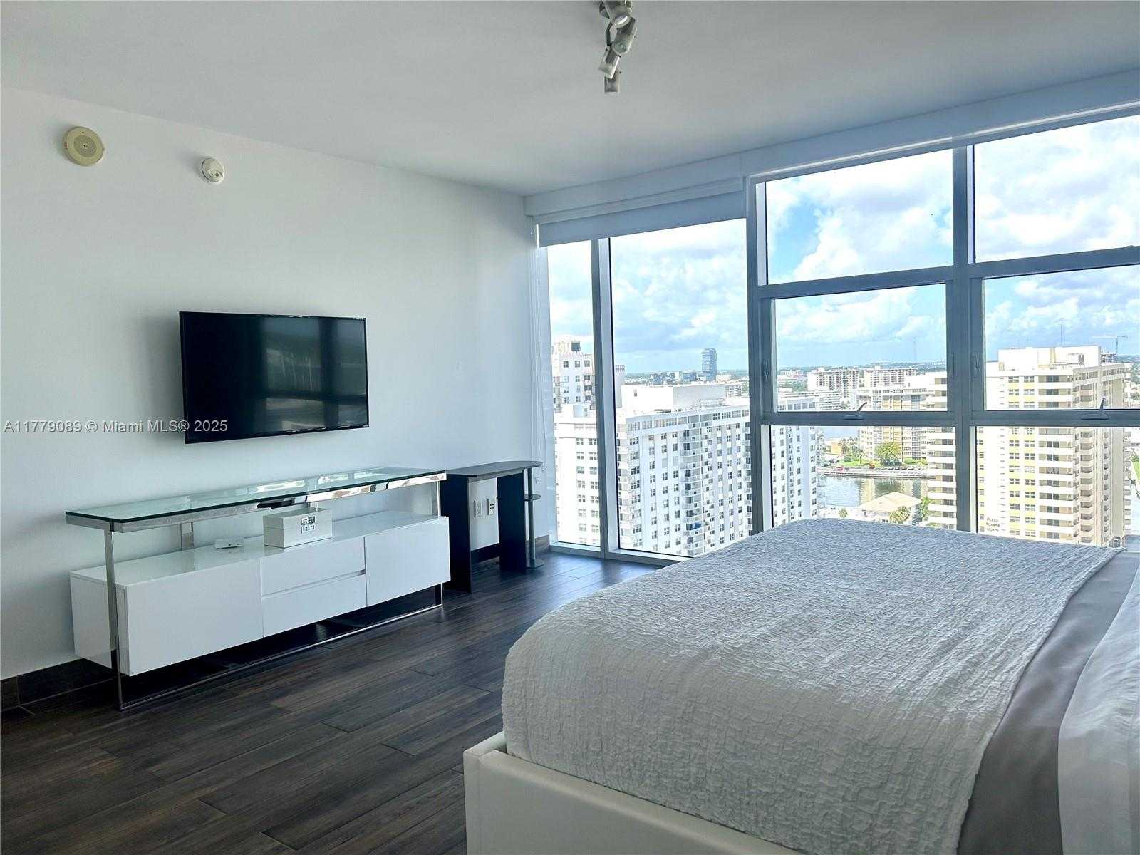 Small Image of 1830 SOUTH OCEAN DR #1907, Hallandale Beach Number 6
