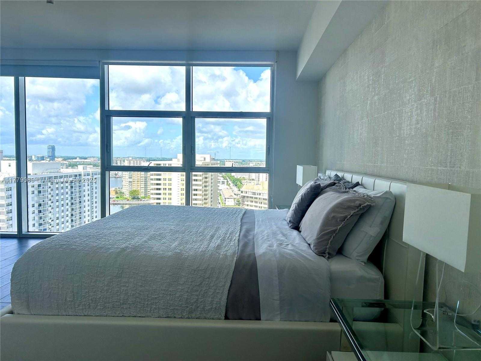 Small Image of 1830 SOUTH OCEAN DR #1907, Hallandale Beach Number 7
