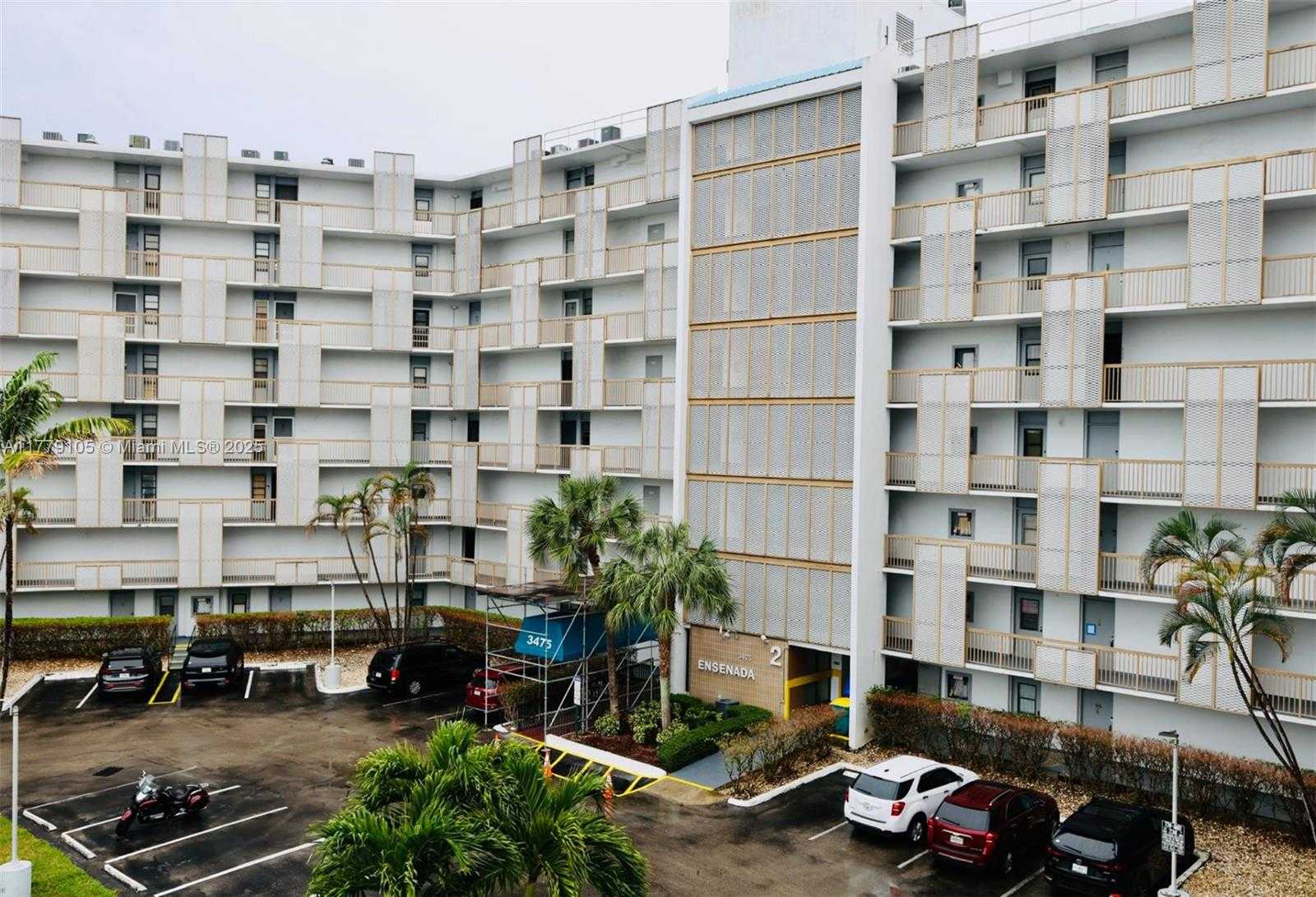 Small Image of 3475 NORTH COUNTRY CLUB DR #401, Aventura Number 12