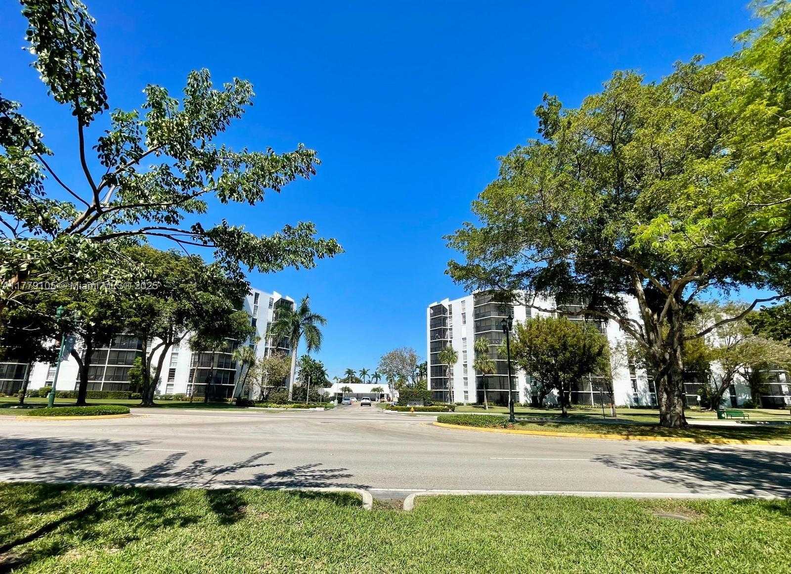 Small Image of 3475 NORTH COUNTRY CLUB DR #401, Aventura Number 13