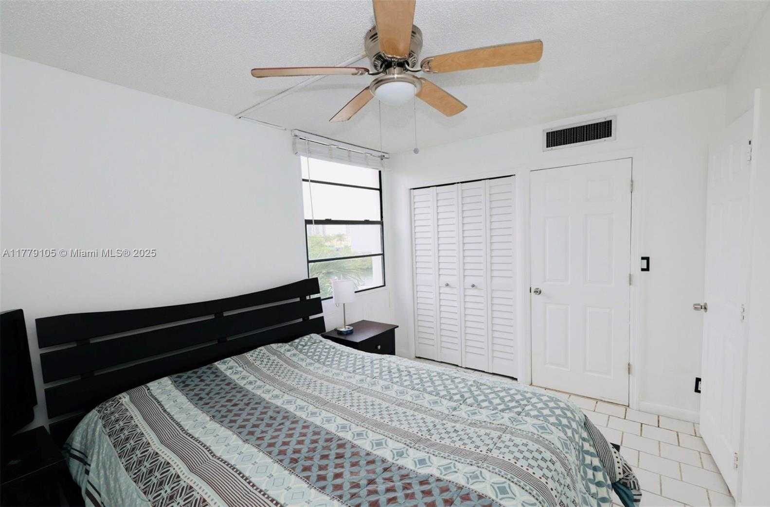 Small Image of 3475 NORTH COUNTRY CLUB DR #401, Aventura Number 7