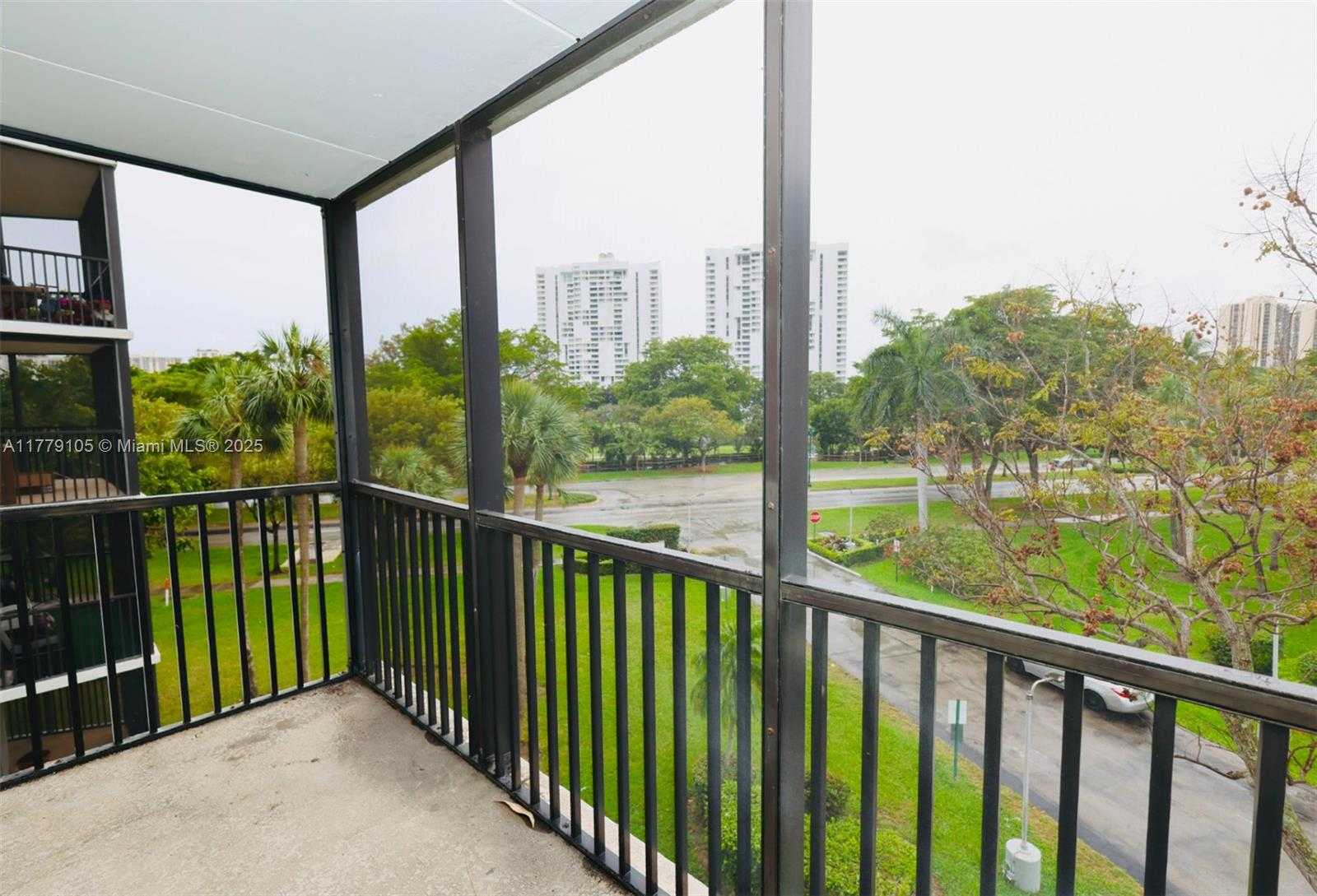 Small Image of 3475 NORTH COUNTRY CLUB DR #401, Aventura Number 9